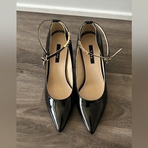 BRAND NEW patent leather 6cm Tan-go heel, with ankle straps, size 9